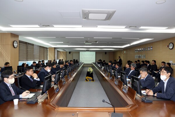 한국가스안전공사는 27일 본사에서 임원 및 간부직원을 대상으로 내부통제 강화 교육을 실시 했다.