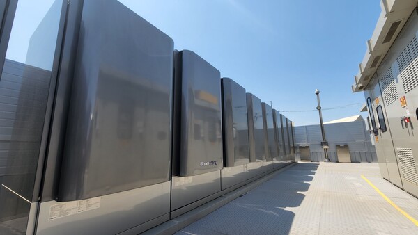 ▲ 박미주유소 옥상에 설치된 300kW규모 연료전지 발전시설