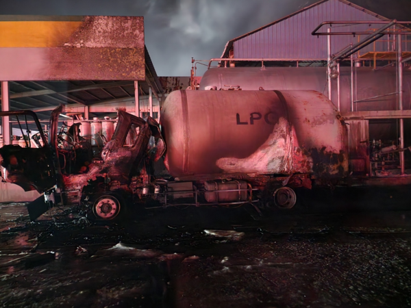 평창 LPG충전소 폭발사고 현장에 LPG 벌크로리가 전소된 모습(사진:한국가스안전공사)