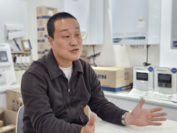 ▲ 경동나비엔 경기광주중앙점 김동일 대표가 답변하고 있다.